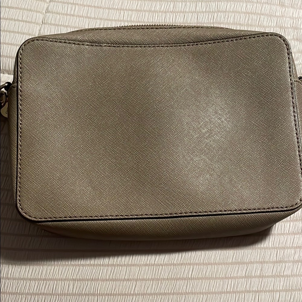 Michael Kors Tan  jet set Crossbody Bag preowned nice bag